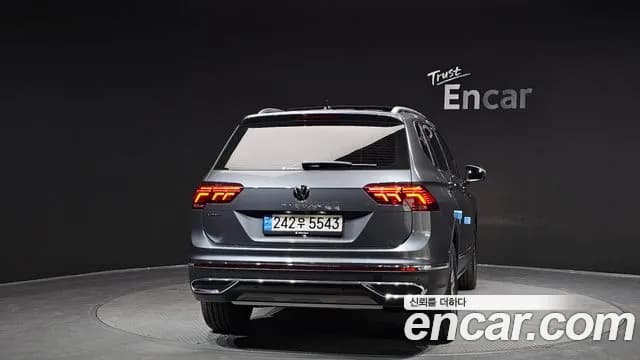 2024 Volkswagen Tiguan Allspace 2.0 TSI Prestige Sold VIN WVGZZZ5N2RM058442 – photo 17 2024 Volkswagen Tiguan Allspace 2.0 TSI Prestige Sold VIN WVGZZZ5N2RM058442 – photo 17
