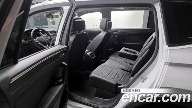2023 Volkswagen Tiguan Allspace 2.0 TSI Prestige Sold VIN WVGZZZ5N4PM069567 – photo 11 2023 Volkswagen Tiguan Allspace 2.0 TSI Prestige Sold VIN WVGZZZ5N4PM069567 – photo 11