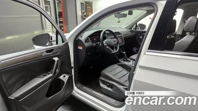 2023 Volkswagen Tiguan Allspace 2.0 TSI Prestige Sold VIN WVGZZZ5N4PM069567 – photo 15 2023 Volkswagen Tiguan Allspace 2.0 TSI Prestige Sold VIN WVGZZZ5N4PM069567 – photo 15
