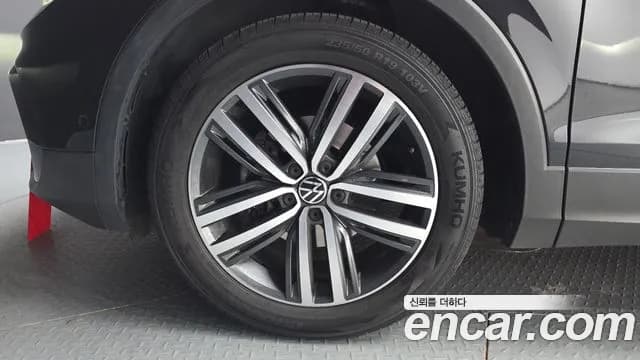 2023 Volkswagen Tiguan 2nd Gen 2.0 TDI Prestige Sold VIN WVGZZZ5N6PW064441 – rear exterior 2023 Volkswagen Tiguan 2nd Gen 2.0 TDI Prestige Sold VIN WVGZZZ5N6PW064441 – rear exterior