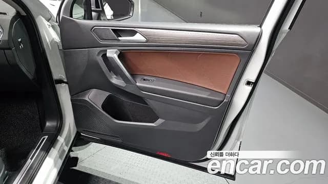 2023 Volkswagen Tiguan Allspace 2.0 TSI Prestige Sold VIN WVGZZZ5N7PM009752 – photo 13 2023 Volkswagen Tiguan Allspace 2.0 TSI Prestige Sold VIN WVGZZZ5N7PM009752 – photo 13