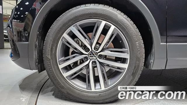 2023 Volkswagen Tiguan Allspace 2.0 TSI Prestige Sold VIN WVGZZZ5N9PM067829 – side profile 2023 Volkswagen Tiguan Allspace 2.0 TSI Prestige Sold VIN WVGZZZ5N9PM067829 – side profile
