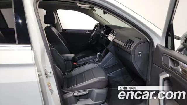 2023 Volkswagen Tiguan Allspace 2.0 TSI Prestige Sold VIN WVGZZZ5NXPM019627 – photo 18 2023 Volkswagen Tiguan Allspace 2.0 TSI Prestige Sold VIN WVGZZZ5NXPM019627 – photo 18