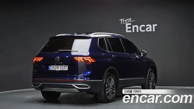 2023 Volkswagen Tiguan Allspace 2.0 TSI Prestige Sold VIN WVGZZZ5NXPM081061 – interior seats 2023 Volkswagen Tiguan Allspace 2.0 TSI Prestige Sold VIN WVGZZZ5NXPM081061 – interior seats