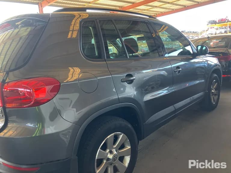 2014 Volkswagen Tiguan Used VIN WVGZZZ5NZEW095525 – photo 12 2014 Volkswagen Tiguan Used VIN WVGZZZ5NZEW095525 – photo 12