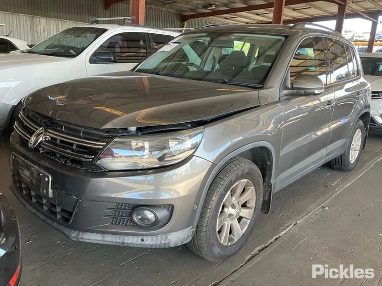 2014 Volkswagen Tiguan Used VIN WVGZZZ5NZEW095525 – photo 15 2014 Volkswagen Tiguan Used VIN WVGZZZ5NZEW095525 – photo 15