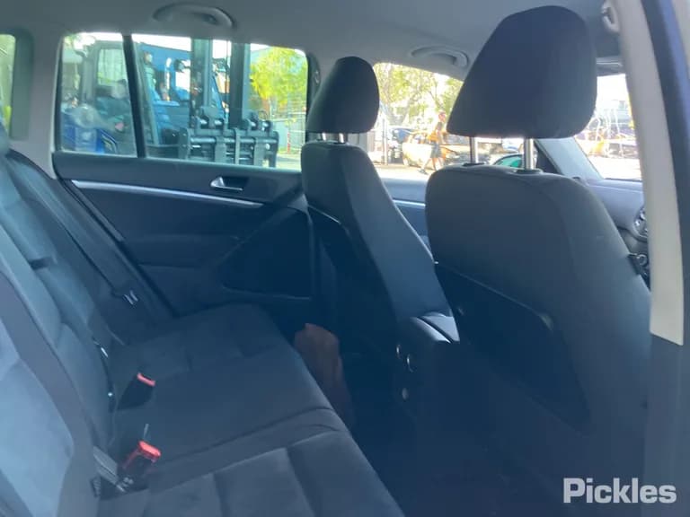 2014 Volkswagen Tiguan Used VIN WVGZZZ5NZFW032268 – rear exterior 2014 Volkswagen Tiguan Used VIN WVGZZZ5NZFW032268 – rear exterior