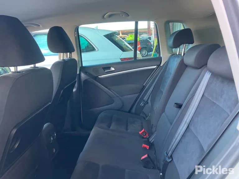 2014 Volkswagen Tiguan Used VIN WVGZZZ5NZFW032268 – interior seats 2014 Volkswagen Tiguan Used VIN WVGZZZ5NZFW032268 – interior seats