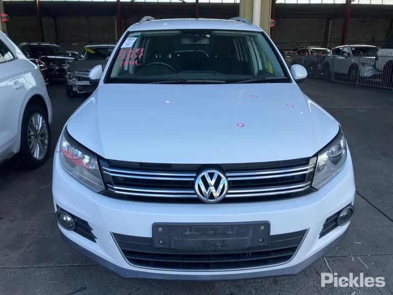 2014 Volkswagen Tiguan Used VIN WVGZZZ5NZFW032268 – photo 12 2014 Volkswagen Tiguan Used VIN WVGZZZ5NZFW032268 – photo 12