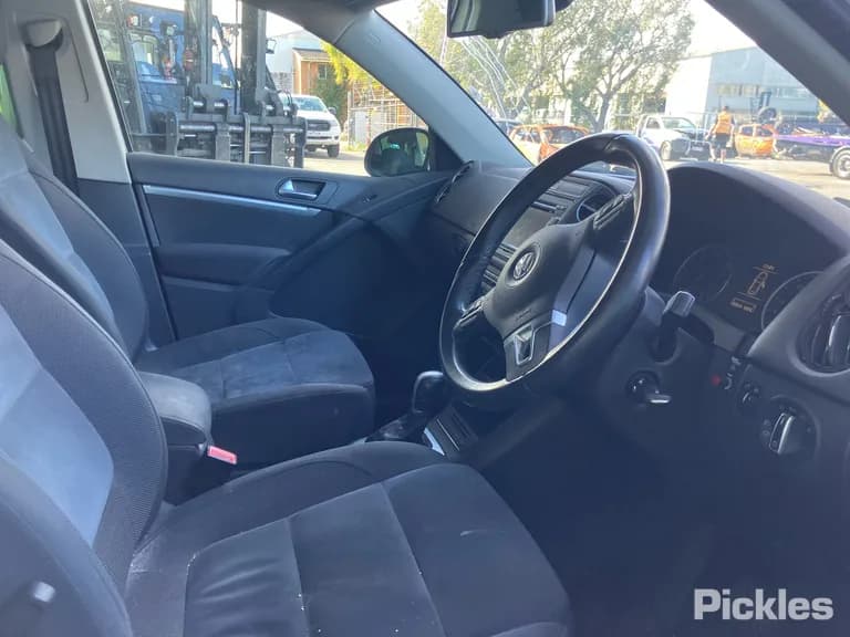2014 Volkswagen Tiguan Used VIN WVGZZZ5NZFW032268 – photo 25 2014 Volkswagen Tiguan Used VIN WVGZZZ5NZFW032268 – photo 25