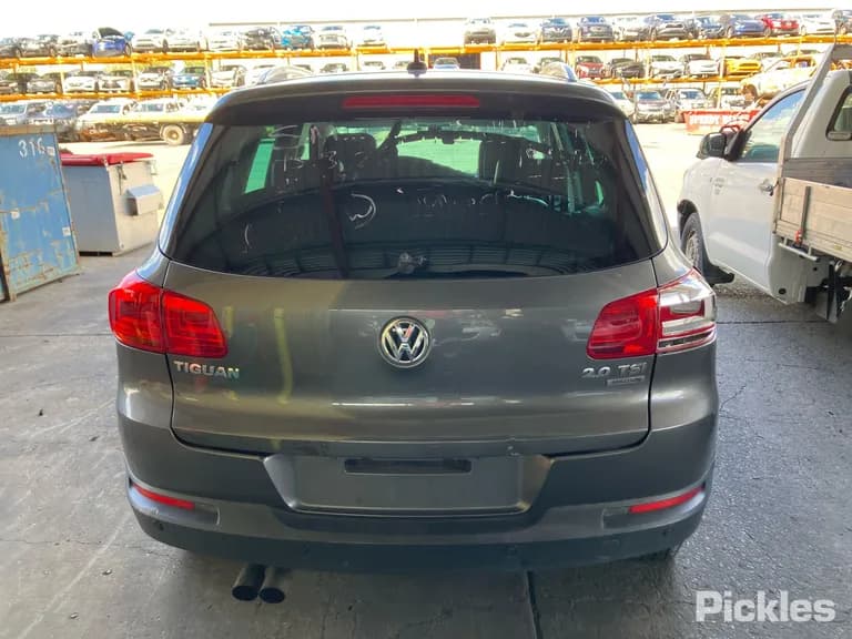 2015 Volkswagen Tiguan Used VIN WVGZZZ5NZFW032580 – front exterior 2015 Volkswagen Tiguan Used VIN WVGZZZ5NZFW032580 – front exterior