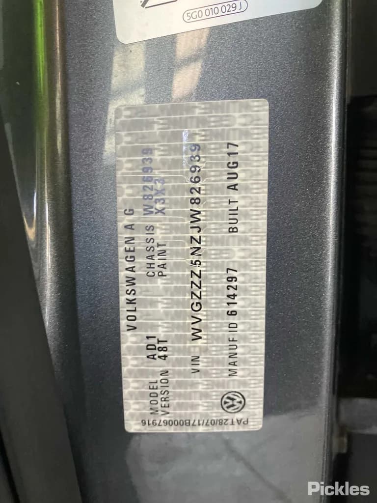 2017 Volkswagen Tiguan Used VIN WVGZZZ5NZJW826939 – rear exterior 2017 Volkswagen Tiguan Used VIN WVGZZZ5NZJW826939 – rear exterior