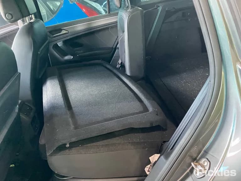 2017 Volkswagen Tiguan Used VIN WVGZZZ5NZJW826939 – engine bay 2017 Volkswagen Tiguan Used VIN WVGZZZ5NZJW826939 – engine bay