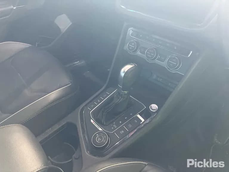 2017 Volkswagen Tiguan Used VIN WVGZZZ5NZJW826939 – photo 13 2017 Volkswagen Tiguan Used VIN WVGZZZ5NZJW826939 – photo 13