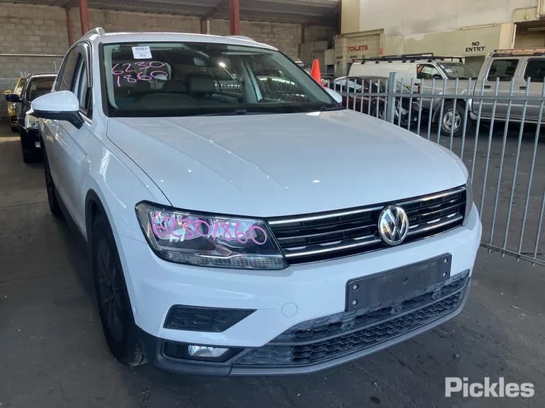 2018 Volkswagen Tiguan Used VIN WVGZZZ5NZJW893732 – photo 13 2018 Volkswagen Tiguan Used VIN WVGZZZ5NZJW893732 – photo 13