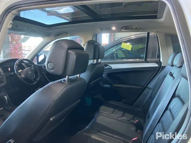 2018 Volkswagen Tiguan Used VIN WVGZZZ5NZJW893732 – photo 15 2018 Volkswagen Tiguan Used VIN WVGZZZ5NZJW893732 – photo 15