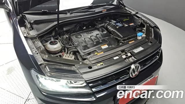 2018 Volkswagen Tiguan 2nd Gen 2.0 TDI Premium Sold VIN WVGZZZ5NZJW930291 – photo 15 2018 Volkswagen Tiguan 2nd Gen 2.0 TDI Premium Sold VIN WVGZZZ5NZJW930291 – photo 15