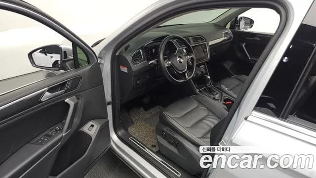 2018 Volkswagen Tiguan 2nd Gen 2.0 TDI 4Motion Prestige Sold VIN WVGZZZ5NZJW953959 – front exterior 2018 Volkswagen Tiguan 2nd Gen 2.0 TDI 4Motion Prestige Sold VIN WVGZZZ5NZJW953959 – front exterior