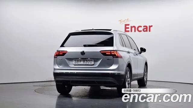 2018 Volkswagen Tiguan 2nd Gen 2.0 TDI 4Motion Prestige Sold VIN WVGZZZ5NZJW953959 – photo 13 2018 Volkswagen Tiguan 2nd Gen 2.0 TDI 4Motion Prestige Sold VIN WVGZZZ5NZJW953959 – photo 13