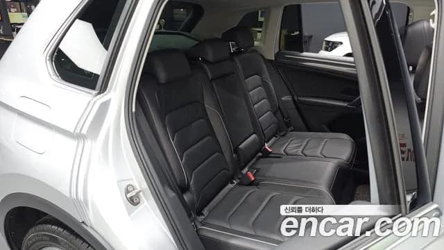 2018 Volkswagen Tiguan 2nd Gen 2.0 TDI 4Motion Prestige Sold VIN WVGZZZ5NZJW953959 – photo 16 2018 Volkswagen Tiguan 2nd Gen 2.0 TDI 4Motion Prestige Sold VIN WVGZZZ5NZJW953959 – photo 16