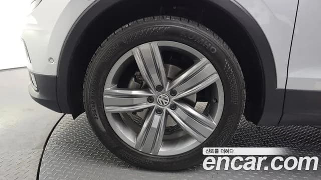 2018 Volkswagen Tiguan 2nd Gen 2.0 TDI 4Motion Prestige Sold VIN WVGZZZ5NZJW953959 – photo 19 2018 Volkswagen Tiguan 2nd Gen 2.0 TDI 4Motion Prestige Sold VIN WVGZZZ5NZJW953959 – photo 19