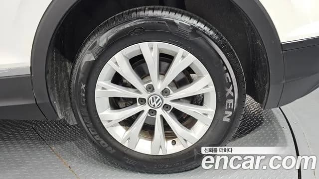 2018 Volkswagen Tiguan 2nd Gen 2.0 TDI Sold VIN WVGZZZ5NZJW968781 – photo 15 2018 Volkswagen Tiguan 2nd Gen 2.0 TDI Sold VIN WVGZZZ5NZJW968781 – photo 15
