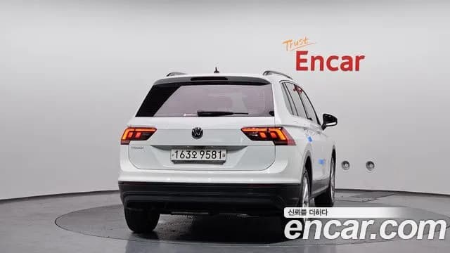 2018 Volkswagen Tiguan 2nd Gen 2.0 TDI Sold VIN WVGZZZ5NZJW968781 – photo 25 2018 Volkswagen Tiguan 2nd Gen 2.0 TDI Sold VIN WVGZZZ5NZJW968781 – photo 25