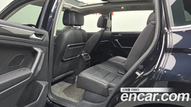 2020 Volkswagen Tiguan Allspace 2.0 TDI Prestige Sold VIN WVGZZZ5NZLM169024 – exterior detail 2020 Volkswagen Tiguan Allspace 2.0 TDI Prestige Sold VIN WVGZZZ5NZLM169024 – exterior detail