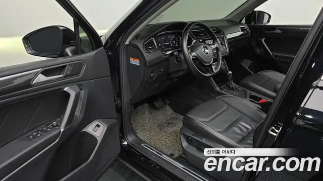 2020 Volkswagen Tiguan Allspace 2.0 TDI Prestige Sold VIN WVGZZZ5NZLM169024 – photo 13 2020 Volkswagen Tiguan Allspace 2.0 TDI Prestige Sold VIN WVGZZZ5NZLM169024 – photo 13