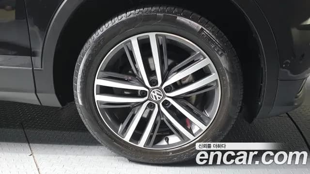 2020 Volkswagen Tiguan Allspace 2.0 TDI Prestige Sold VIN WVGZZZ5NZLM178276 – photo 14 2020 Volkswagen Tiguan Allspace 2.0 TDI Prestige Sold VIN WVGZZZ5NZLM178276 – photo 14