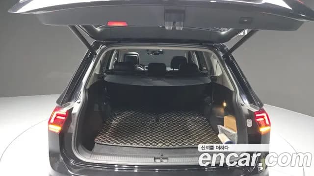 2020 Volkswagen Tiguan Allspace 2.0 TDI Prestige Sold VIN WVGZZZ5NZLM178276 – photo 31 2020 Volkswagen Tiguan Allspace 2.0 TDI Prestige Sold VIN WVGZZZ5NZLM178276 – photo 31