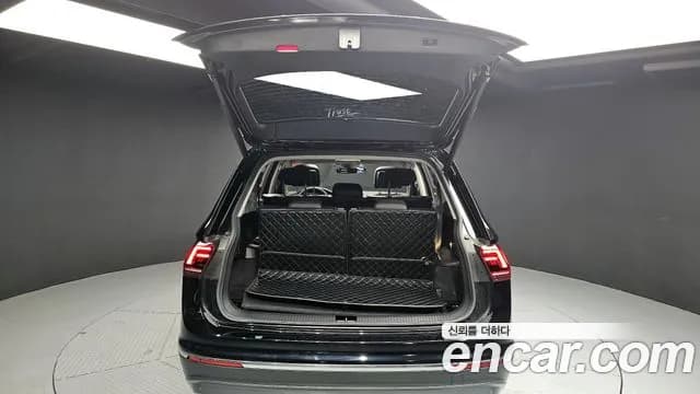 2020 Volkswagen Tiguan Allspace 2.0 TDI Prestige Sold VIN WVGZZZ5NZLM178288 – side profile 2020 Volkswagen Tiguan Allspace 2.0 TDI Prestige Sold VIN WVGZZZ5NZLM178288 – side profile