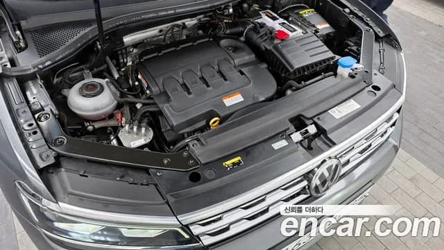 2020 Volkswagen Tiguan 2nd Gen 2.0 TDI 4Motion Prestige Sold VIN WVGZZZ5NZLW352696 – exterior detail 2020 Volkswagen Tiguan 2nd Gen 2.0 TDI 4Motion Prestige Sold VIN WVGZZZ5NZLW352696 – exterior detail