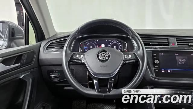 2020 Volkswagen Tiguan 2nd Gen 2.0 TDI 4Motion Prestige Sold VIN WVGZZZ5NZLW352696 – photo 15 2020 Volkswagen Tiguan 2nd Gen 2.0 TDI 4Motion Prestige Sold VIN WVGZZZ5NZLW352696 – photo 15
