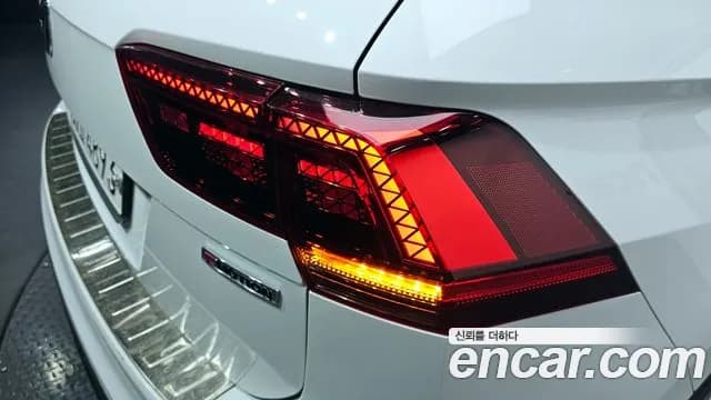 2020 Volkswagen Tiguan 2nd Gen 2.0 TDI 4Motion Prestige Sold VIN WVGZZZ5NZLW355799 – trunk area 2020 Volkswagen Tiguan 2nd Gen 2.0 TDI 4Motion Prestige Sold VIN WVGZZZ5NZLW355799 – trunk area