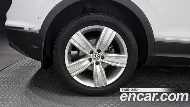 2020 Volkswagen Tiguan 2nd Gen 2.0 TDI 4Motion Prestige Sold VIN WVGZZZ5NZLW355799 – photo 16 2020 Volkswagen Tiguan 2nd Gen 2.0 TDI 4Motion Prestige Sold VIN WVGZZZ5NZLW355799 – photo 16