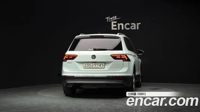 2020 Volkswagen Tiguan 2nd Gen 2.0 TDI Premium Sold VIN WVGZZZ5NZLW356893 – engine bay 2020 Volkswagen Tiguan 2nd Gen 2.0 TDI Premium Sold VIN WVGZZZ5NZLW356893 – engine bay
