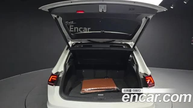 2020 Volkswagen Tiguan 2nd Gen 2.0 TDI Premium Sold VIN WVGZZZ5NZLW398134 – front exterior 2020 Volkswagen Tiguan 2nd Gen 2.0 TDI Premium Sold VIN WVGZZZ5NZLW398134 – front exterior