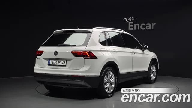 2020 Volkswagen Tiguan 2nd Gen 2.0 TDI Premium Sold VIN WVGZZZ5NZLW398134 – photo 17 2020 Volkswagen Tiguan 2nd Gen 2.0 TDI Premium Sold VIN WVGZZZ5NZLW398134 – photo 17