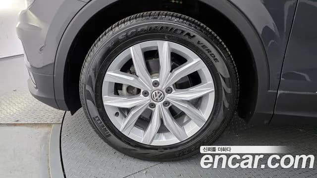 2020 Volkswagen Tiguan 2nd Gen 2.0 TDI Premium Sold VIN WVGZZZ5NZLW414470 – dashboard 2020 Volkswagen Tiguan 2nd Gen 2.0 TDI Premium Sold VIN WVGZZZ5NZLW414470 – dashboard