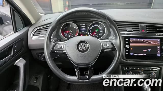 2020 Volkswagen Tiguan 2nd Gen 2.0 TDI Premium Sold VIN WVGZZZ5NZLW414470 – engine bay 2020 Volkswagen Tiguan 2nd Gen 2.0 TDI Premium Sold VIN WVGZZZ5NZLW414470 – engine bay