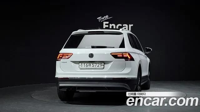 2020 Volkswagen Tiguan 2nd Gen 2.0 TDI Prestige Sold VIN WVGZZZ5NZLW815308 – photo 11 2020 Volkswagen Tiguan 2nd Gen 2.0 TDI Prestige Sold VIN WVGZZZ5NZLW815308 – photo 11