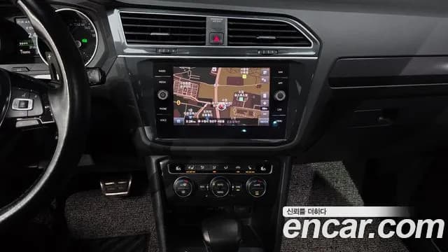 2020 Volkswagen Tiguan 2nd Gen 2.0 TDI Prestige Sold VIN WVGZZZ5NZLW816829 – photo 13 2020 Volkswagen Tiguan 2nd Gen 2.0 TDI Prestige Sold VIN WVGZZZ5NZLW816829 – photo 13