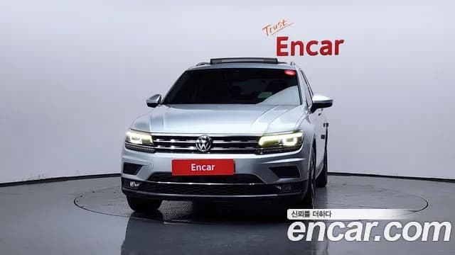 2020 Volkswagen Tiguan 2nd Gen 2.0 TDI Prestige Sold VIN WVGZZZ5NZLW850820 – trunk area 2020 Volkswagen Tiguan 2nd Gen 2.0 TDI Prestige Sold VIN WVGZZZ5NZLW850820 – trunk area