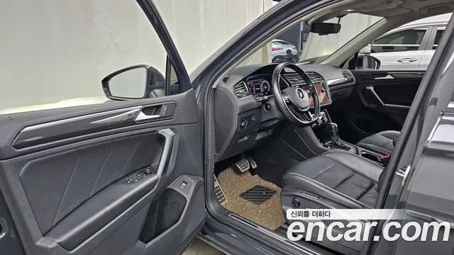 2020 Volkswagen Tiguan 2nd Gen 2.0 TDI 4Motion Prestige Sold VIN WVGZZZ5NZLW880480 – photo 17 2020 Volkswagen Tiguan 2nd Gen 2.0 TDI 4Motion Prestige Sold VIN WVGZZZ5NZLW880480 – photo 17