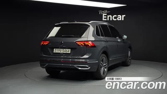 2021 Volkswagen Tiguan 2nd Gen 2.0 TDI Prestige Sold VIN WVGZZZ5NZMW542776 – interior seats 2021 Volkswagen Tiguan 2nd Gen 2.0 TDI Prestige Sold VIN WVGZZZ5NZMW542776 – interior seats