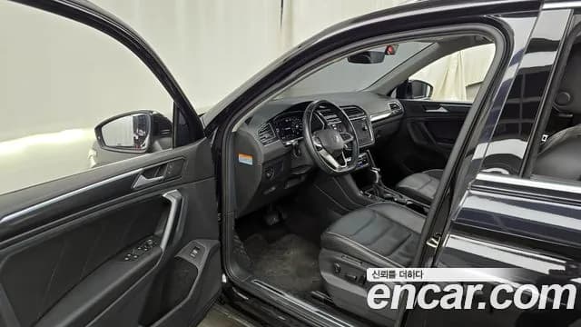 2022 Volkswagen Tiguan 2nd Gen 2.0 TDI Premium Sold VIN WVGZZZ5NZNW008770 – photo 17 2022 Volkswagen Tiguan 2nd Gen 2.0 TDI Premium Sold VIN WVGZZZ5NZNW008770 – photo 17