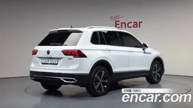 2022 Volkswagen Tiguan 2nd Gen 2.0 TDI 4-Motion Premium Sold VIN WVGZZZ5NZNW009031 – front exterior 2022 Volkswagen Tiguan 2nd Gen 2.0 TDI 4-Motion Premium Sold VIN WVGZZZ5NZNW009031 – front exterior