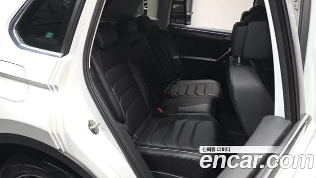 2022 Volkswagen Tiguan 2nd Gen 2.0 TDI 4-Motion Premium Sold VIN WVGZZZ5NZNW009031 – rear exterior 2022 Volkswagen Tiguan 2nd Gen 2.0 TDI 4-Motion Premium Sold VIN WVGZZZ5NZNW009031 – rear exterior