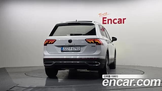 2021 Volkswagen Tiguan 2nd Gen 2.0 TDI 4Motion Prestige Sold VIN WVGZZZ5NZNW501576 – trunk area 2021 Volkswagen Tiguan 2nd Gen 2.0 TDI 4Motion Prestige Sold VIN WVGZZZ5NZNW501576 – trunk area